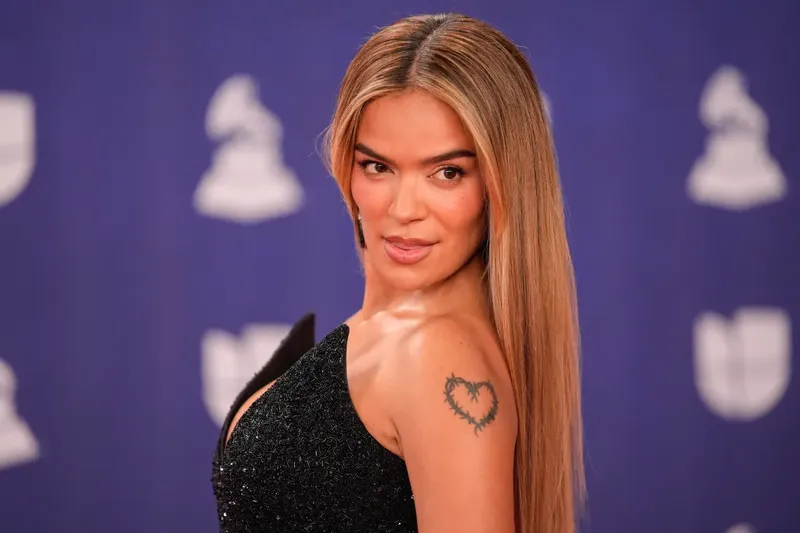 Karol G lidera las listas de Billboard con “BbY WOW”