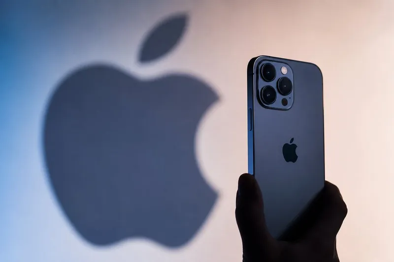 Apple se desploma un 5% tras encarecer sus productos estrella