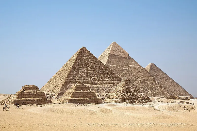 Hace más de 100 años excavamos unas tumbas egipcias y pasamos por alto algo terrible: quién había realmente en su interior