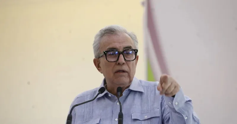 Sheinbaum confirma bloqueo preventivo de cuentas al gobernador de Sinaloa