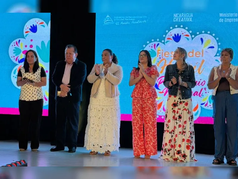 Ganadores en Concurso de Huipiles