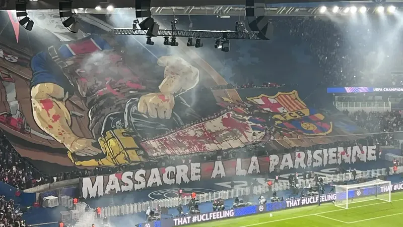 El Barça denuncia al PSG ante la UEFA por el tifo del Parque de los Príncipes