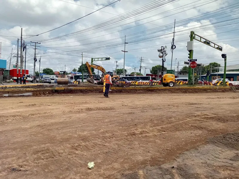 Vía Cerrada: Inician obras de mejoramiento vial en el sector del Mercado Roberto Huembes