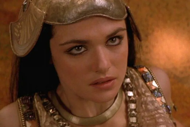 Rachel Weisz dejó la saga en 2008. 25 años después, las primeras fotos de La Momia 4 las reúne una vez más con Brendan Fraser