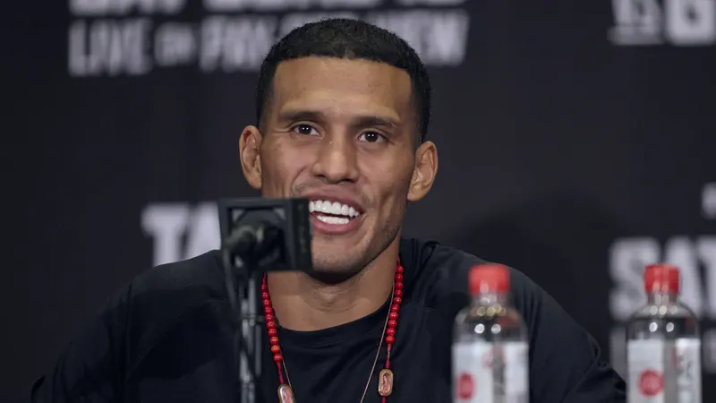 Tras años insistiendo, David Benavídez desiste en pelear contra Canelo