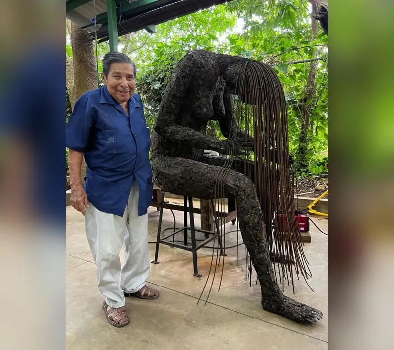 La Vasija homenajea en Nicaragua al escultor Noel Flores Castro