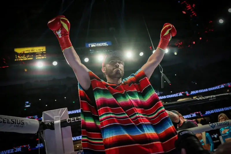 Julio César Chávez Jr. reveló la fecha de su próxima pelea