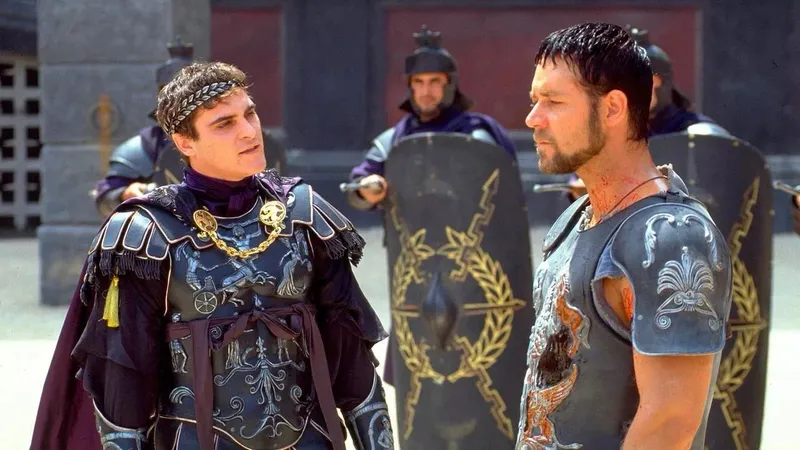 "La interpretación de Joaquin Phoenix es de locos": 'Gladiator' le dio el Oscar a Russell Crowe, pero el actor se siente "un poco avergonzado" por tanto premio