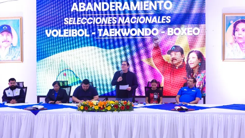 IND entrega el Pabellón Nacional a selecciones que participarán en competencias panamericanas y centroamericanas