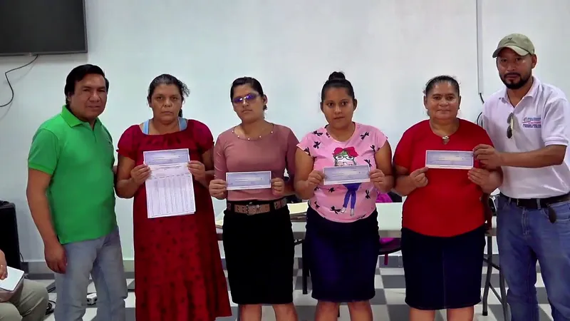 Somoto: mujeres fortalecen sus negocios con el programa usura cero