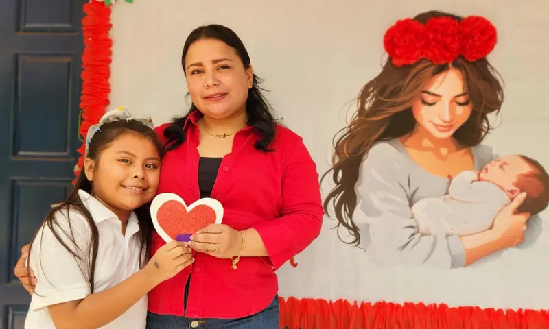Niñez se prepara para celebrar a mamá con arte y convivencia escolar