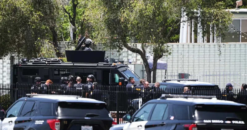 Cinco muertos, incluidos dos adolescentes sospechosos, tras tiroteo en mezquita de San Diego