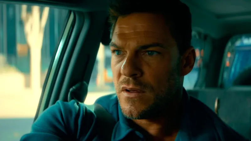 En 3 meses, llega a España lo nuevo de Alan Ritchson tras 'Reacher': Una intrépida película de acción a contrarreloj