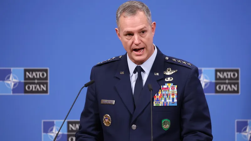 Comandante de la OTAN: “Rusia no busca un conflicto”