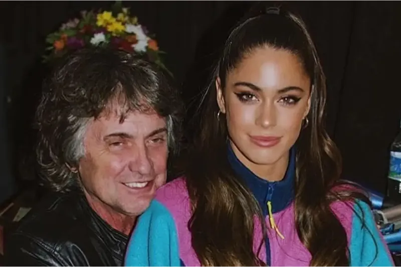 Tini Stoessel cambia su show y aviva rumores sobre su papá