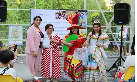 Nicaragua muestra su cultura en festival latinoamericano de Moscú