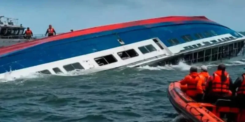 Tragedia marítima: naufragio de ferri en Guyana deja 70 muertos y 33 desaparecidos