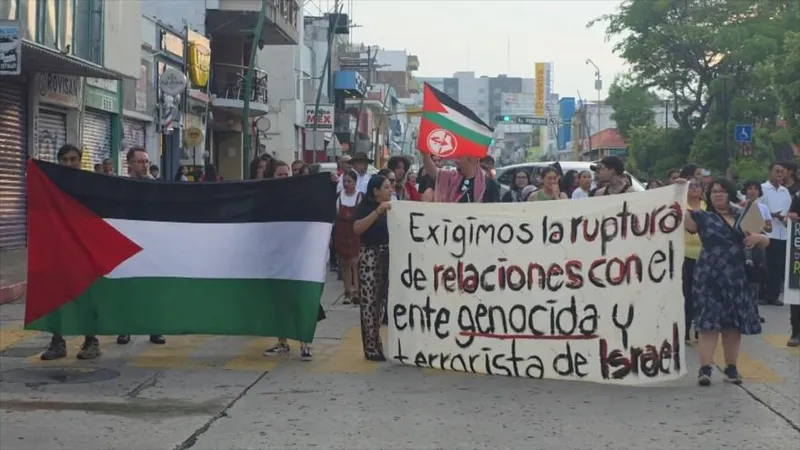 Decenas de personas en Chiapas exigen el fin del genocidio en Gaza