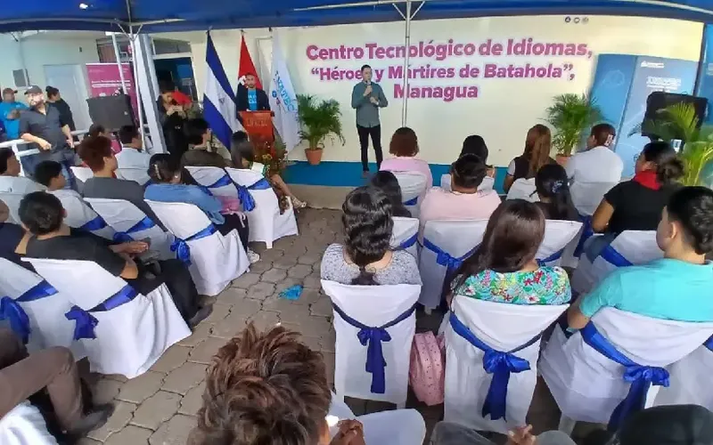 Centro Tecnológico de Idiomas “Héroes y Mártires de Batahola” celebra 18 años restituyendo derechos a la educación