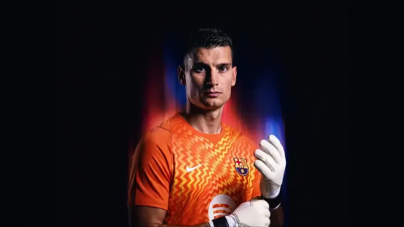 Oficial: Livakovic ya es del Barça