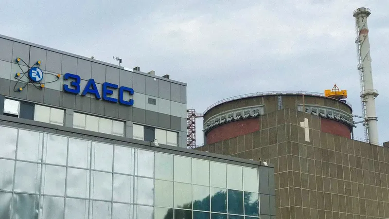 Kiev ataca un puesto de control de radiación de la mayor central nuclear de Europa