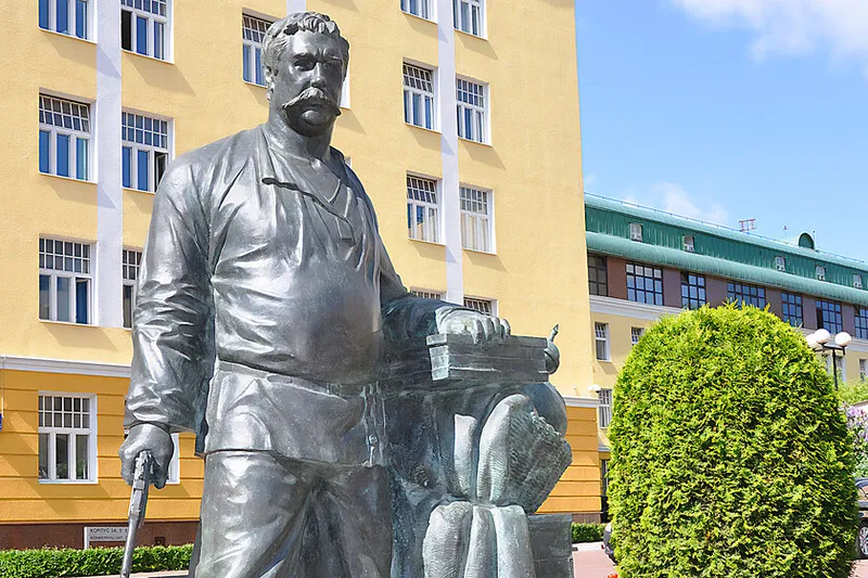 La URSS intentó convertir los westerns americanos en propaganda comunista. 60 años después, Polonia es la capital del Salvaje Oeste