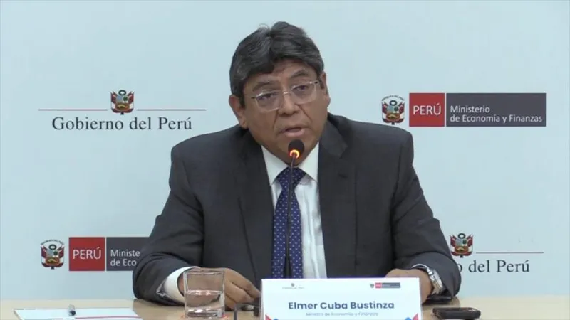 Ministro de Economía de Fujimori culpa al pasado del descuadre fiscal y promete reformas