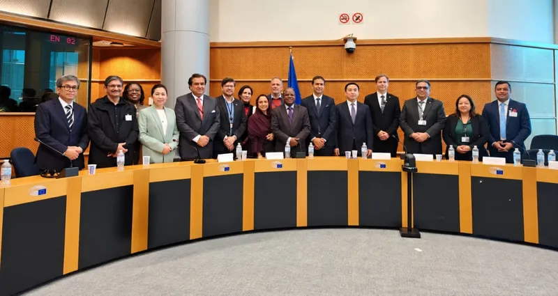 Nicaragua participa en encuentro sobre gobernanza global en Bruselas