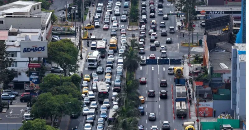 Trabajadores de Lima pierden más de ocho días al año atrapados en el tráfico