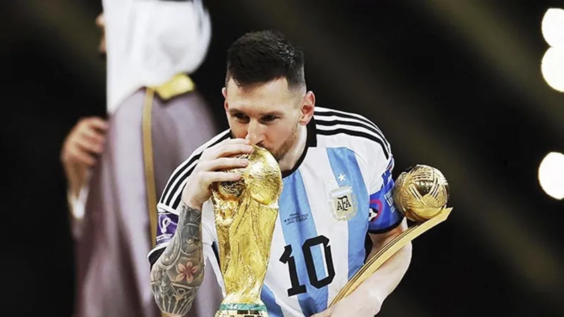Todos los récords que Messi rompió con su triplete ante Argelia