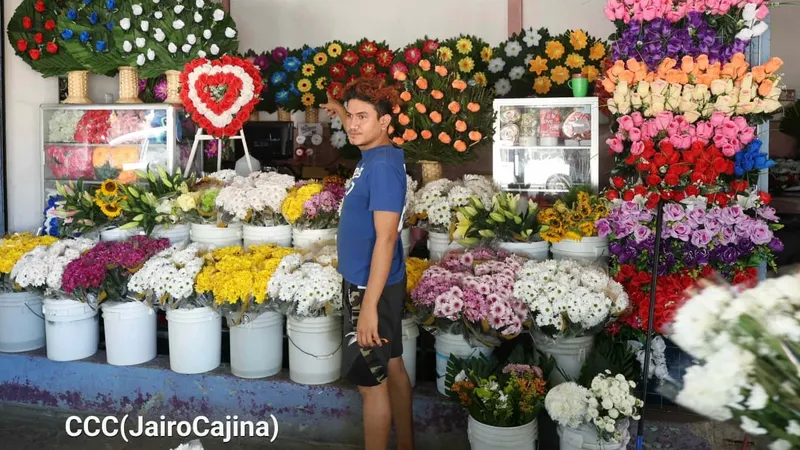 Comerciantes de Nicaragua se alistan con variedad de ofertas para el Día de los Fieles Difuntos
