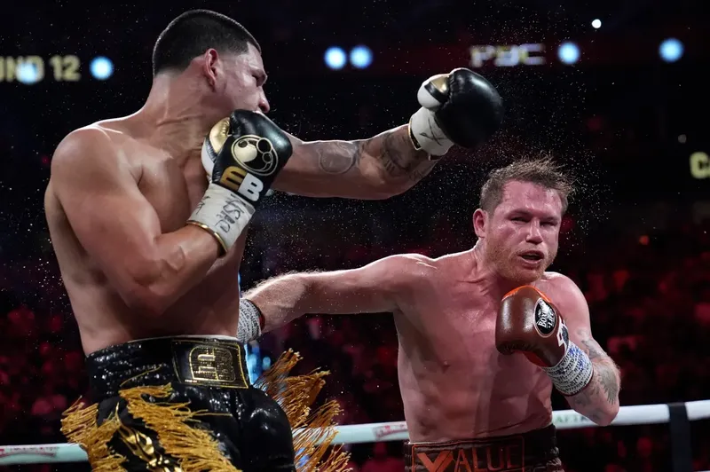 Edgar Berlanga pronostica triunfo seguro del Canelo Álvarez y su regreso a la cima