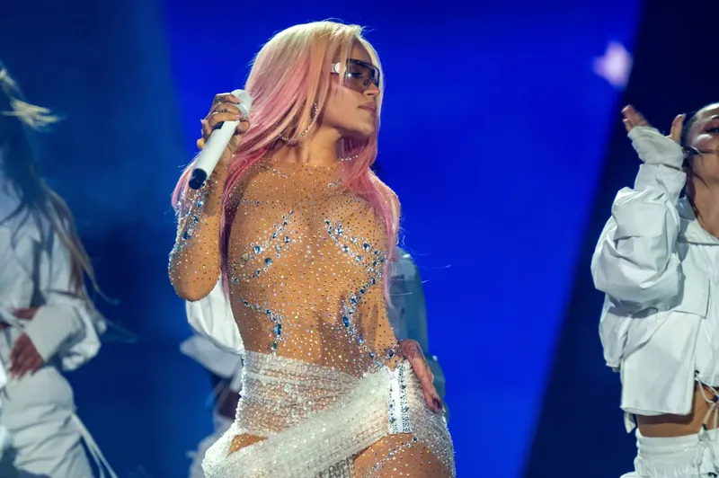 Karol G domina los AMAs 2026 con premios a Excelencia Artística y Mejor Álbum Latino
