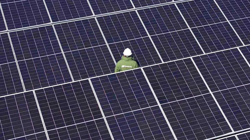 Los coches alemanes serán más ecológicos con este parque solar español de 65.000 kW destinado a la fabricación de acero verde