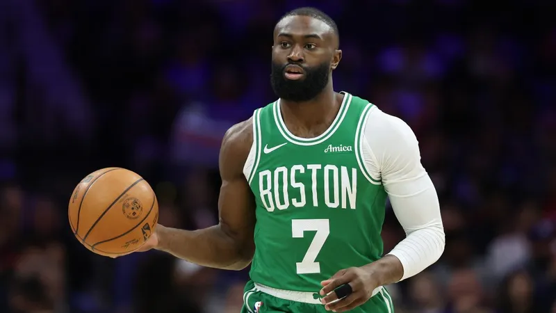 ¡Los 76ers se hacen con Jaylen Brown!