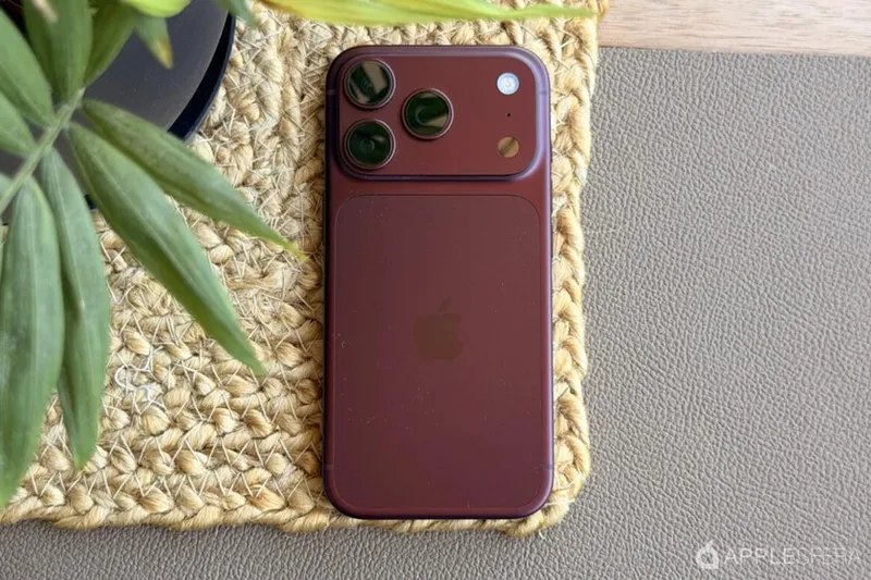 China vuelve a comprar iPhone como antes. Y lo mejor para Apple es que aún les queda un as en la manga