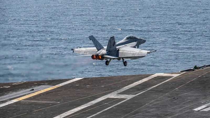 Primer comentario del CENTCOM tras su ataque contra la isla iraní