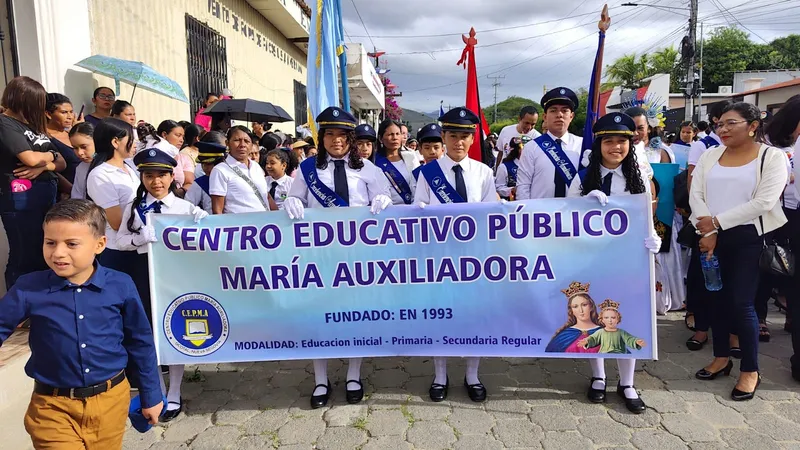 Estudiantes de Nueva Segovia celebran con orgullo las fiestas patrias