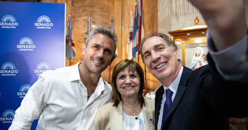 Escándalos de corrupción empujan a Milei hacia la clase dirigente a la que tanto criticó