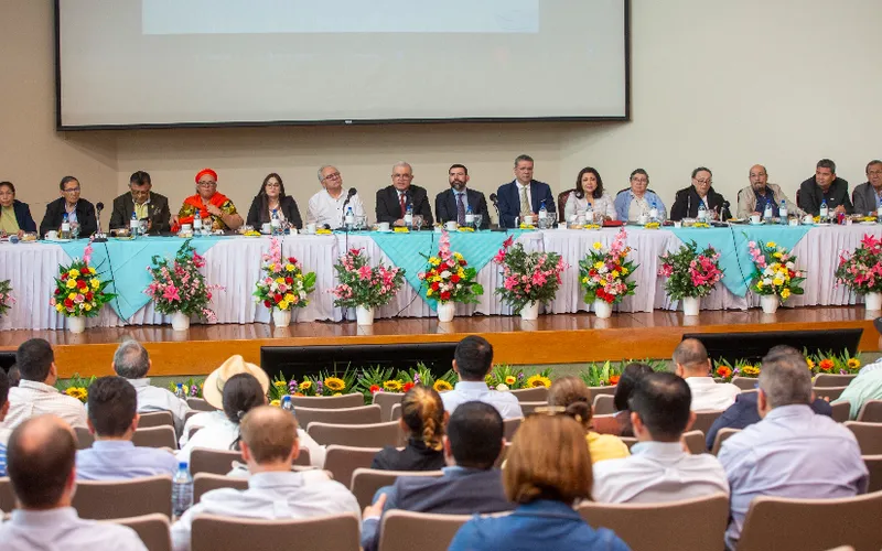Sector productivo y emprendedores respaldan reformas constitucionales