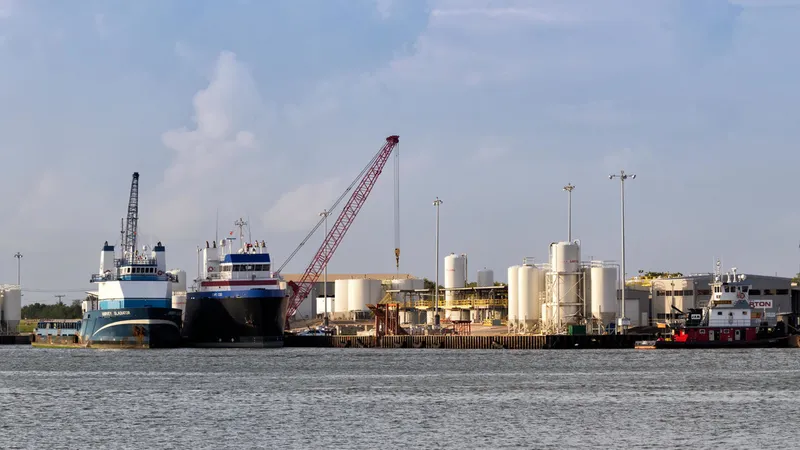 EE.UU. se convierte en el mayor exportador de petróleo del mundo