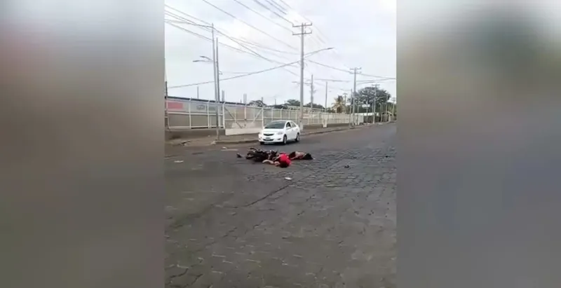 Motociclista lucha por su vida al estrellarse contra camión en Acahualinca