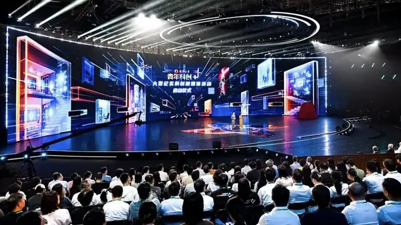 China lanza un programa para impulsar el talento científico y tecnológico joven