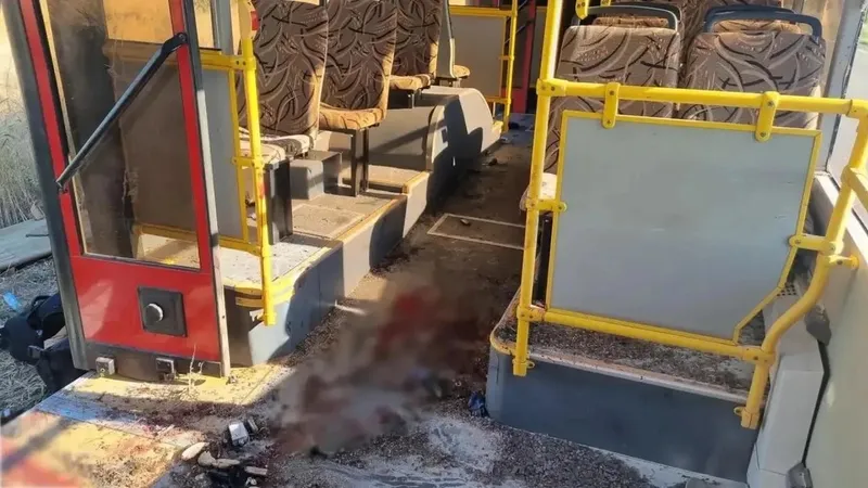 Ucrania lanza ataque deliberado contra un autobús civil ruso con más de 50 pasajeros