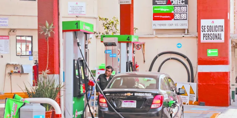Aumentan estímulos fiscales a gasolina Magna y diésel