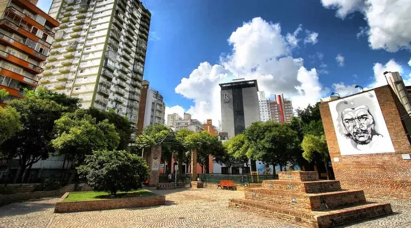 Rechazan cruzada de la ultraderecha por borrar al Che de Rosario