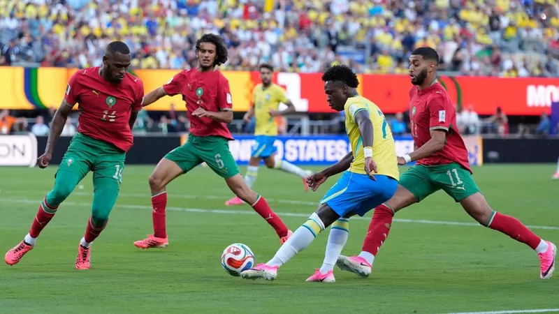 Vinicius salva la estrella de Brasil