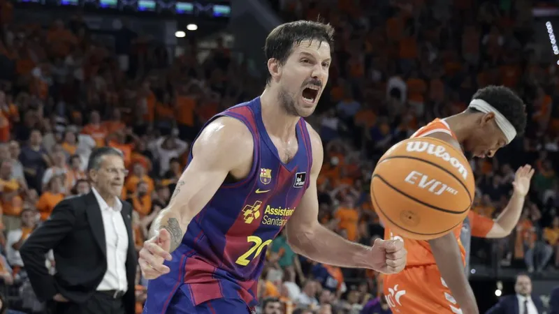 112-113: El Barça arranca la final con un triunfo antológico en Valencia
