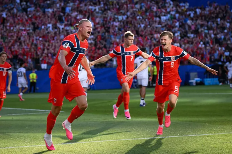 Noruega vuelve al Mundial con goleada y liderato de grupo