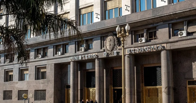 Gobierno argentino suma depósitos por US$1.700 millones y datos oficiales sugieren compra al BCRA